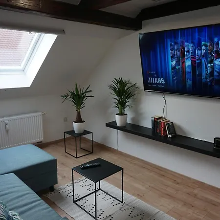 Wohlfuehl-oase In Der Altstadt Mit Wifi, Xl Badewanne, Voll Ausgestatteter Kueche, Hunde Ohne Aufpreis, 17 Min Zur Messe, 3 Min Zum Schloss