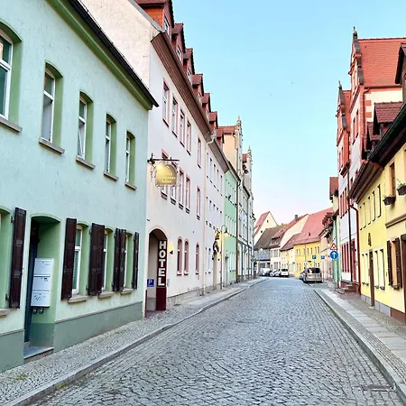 Wohlfuehl-oase In Der Altstadt Mit Wifi, Xl Badewanne, Voll Ausgestatteter Kueche, Hunde Ohne Aufpreis, 17 Min Zur Messe, 3 Min Zum Schloss Delitzsch