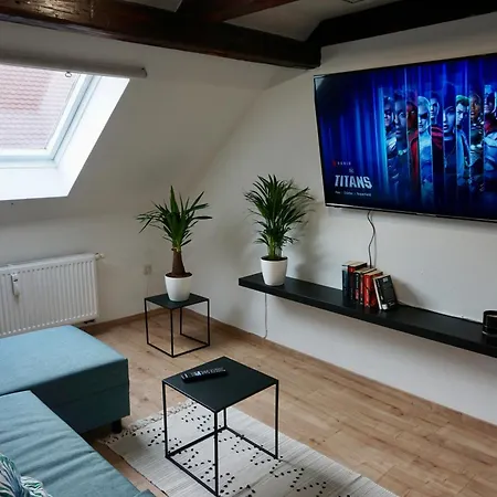 Wohlfuehl-oase In Der Altstadt Mit Wifi, Xl Badewanne, Voll Ausgestatteter Kueche, Hunde Ohne Aufpreis, 17 Min Zur Messe, 3 Min Zum Schloss Apartamento