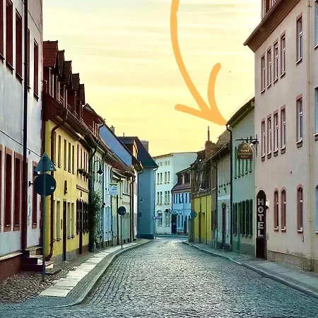 Wohlfuehl-oase In Der Altstadt Mit Wifi, Xl Badewanne, Voll Ausgestatteter Kueche, Hunde Ohne Aufpreis, 17 Min Zur Messe, 3 Min Zum Schloss *