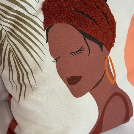 Apartman Wohlfuehl-oase In Der Altstadt Mit Wifi, Xl Badewanne, Voll Ausgestatteter Kueche, Hunde Ohne Aufpreis, 17 Min Zur Messe, 3 Min Zum Schloss Delitzsch