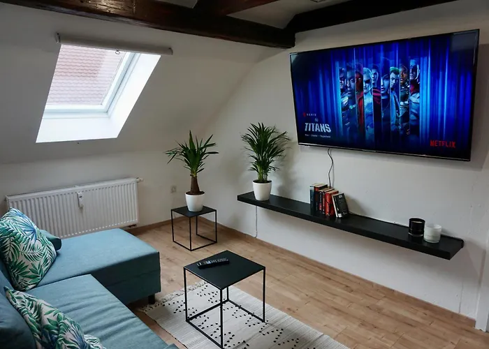 Wohlfuehl-oase In Der Altstadt Mit Wifi, Xl Badewanne, Voll Ausgestatteter Kueche, Hunde Ohne Aufpreis, 17 Min Zur Messe, 3 Min Zum Schloss شقة